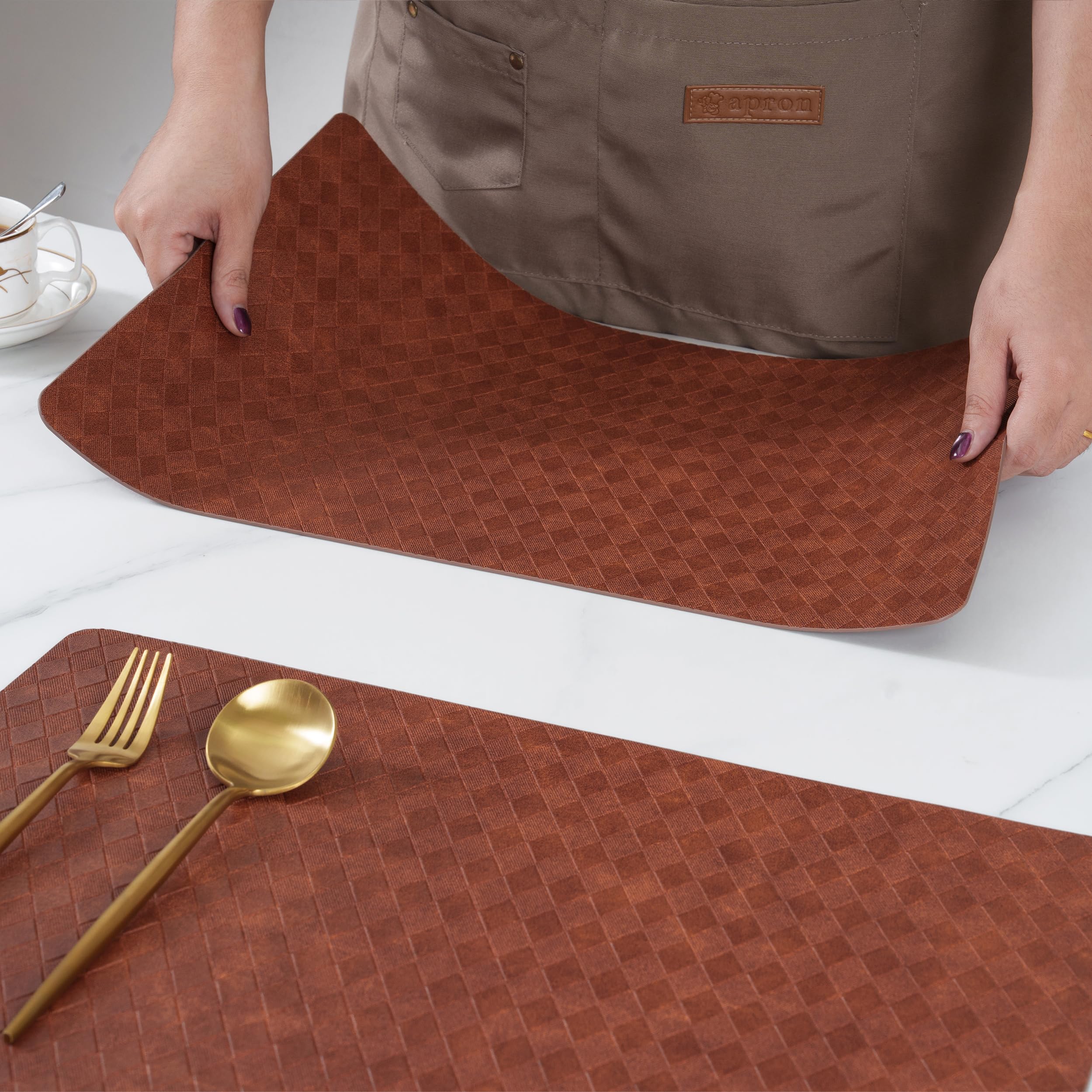 POLYTE Indoor/Outdoor Washable Geometric Vinyl Faux Leather Table Dining Placemats, Set of 4 - Image 5