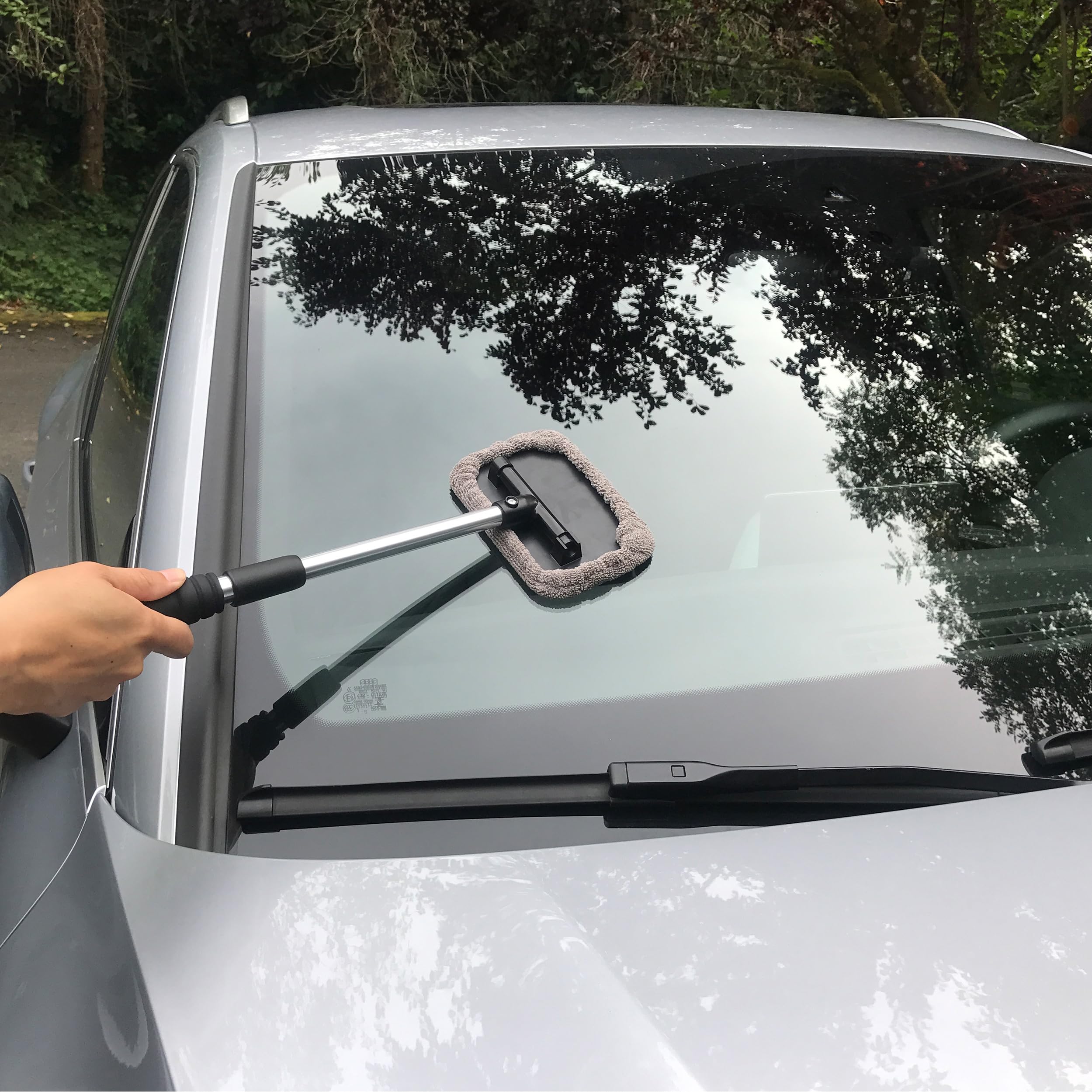 Polyte Pivoting Windshield Glass Cleaning Tool Extendable Aluminum Handle w/3 Premium Microfiber Covers - Image 5