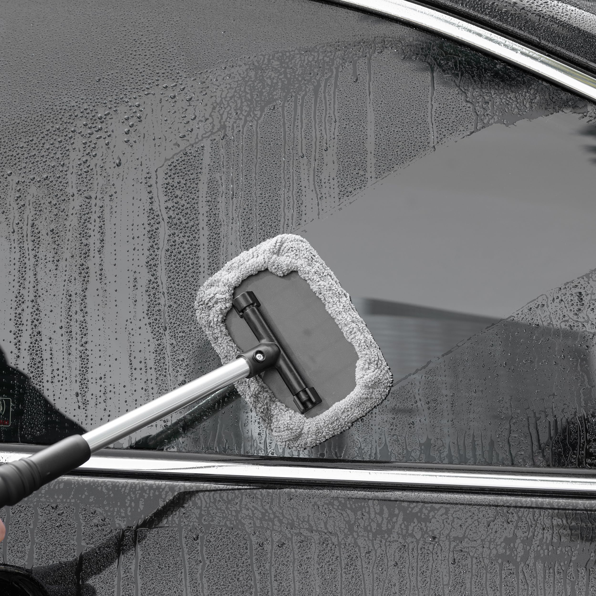 Polyte Pivoting Windshield Glass Cleaning Tool Extendable Aluminum Handle w/3 Premium Microfiber Covers - Image 6